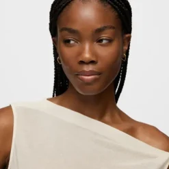 Brincos banhados a ouro de 18 K sobre prata curtos com argola espinho Basics